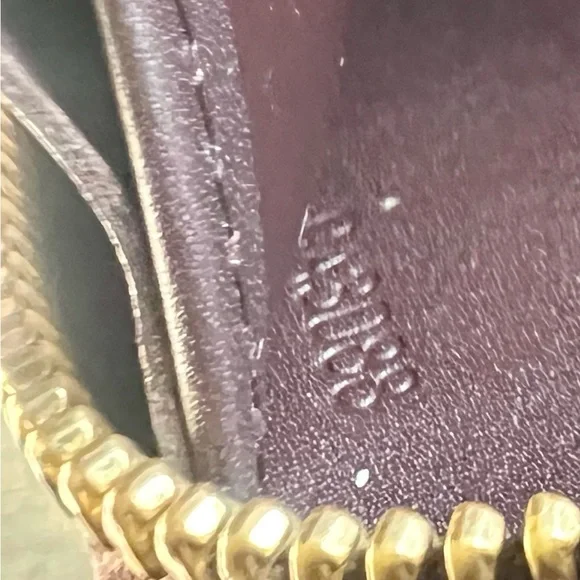 Louis Vuitton Zippy wallet in Amarante Vernis patent leather. GUC - Picture 5 of 8